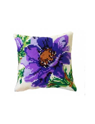 EMBROIDERY CUSHION 01.134