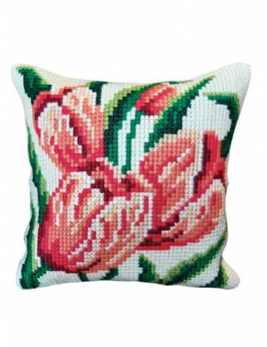 EMBROIDERY CUSHION 01.61